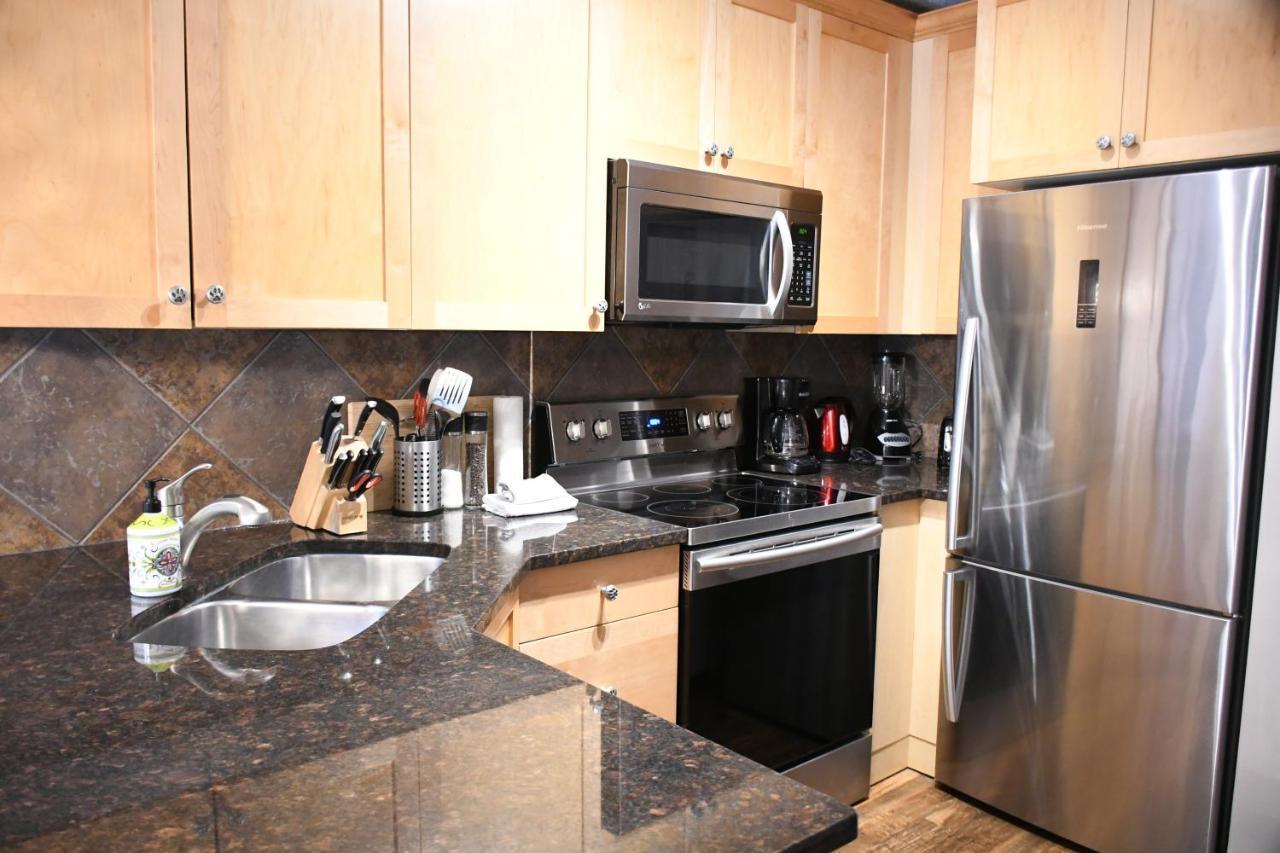 Renovated Chalet At Mystic Springs, Mountain Views, Pets Welcome! Canmore Esterno foto