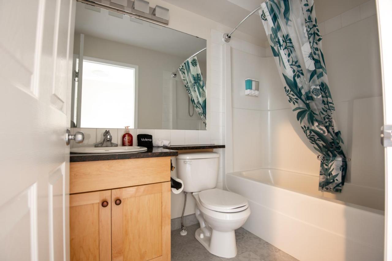 Renovated Chalet At Mystic Springs, Mountain Views, Pets Welcome! Canmore Esterno foto